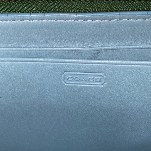 *RARE* Coach Vintage Green Zip-around Wallet “Zoe” - Picture 7 of 8